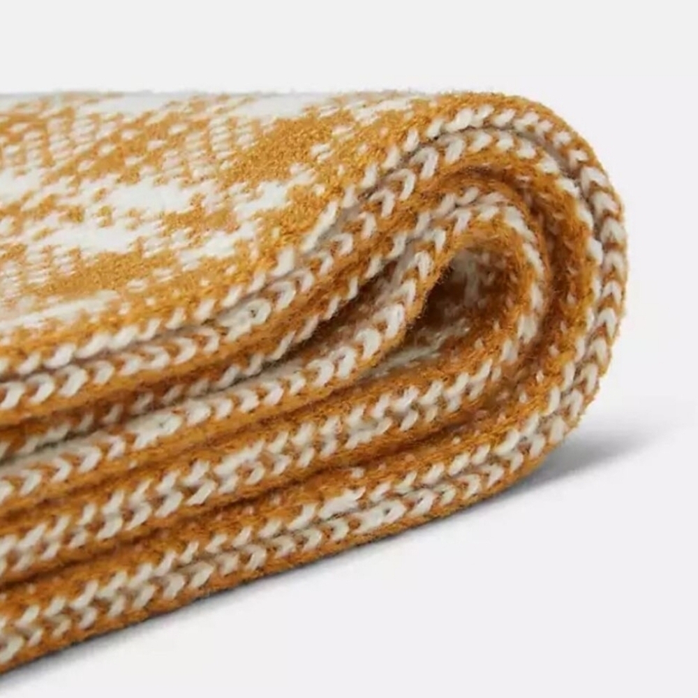 NWT Timberland Cream and Tan Plaid Scarf - Picture 6 of 8